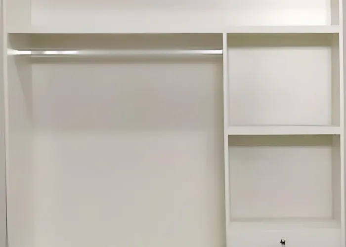 Suíte 201 com ar condicionado, frigobar, tv, banheiro privativo
